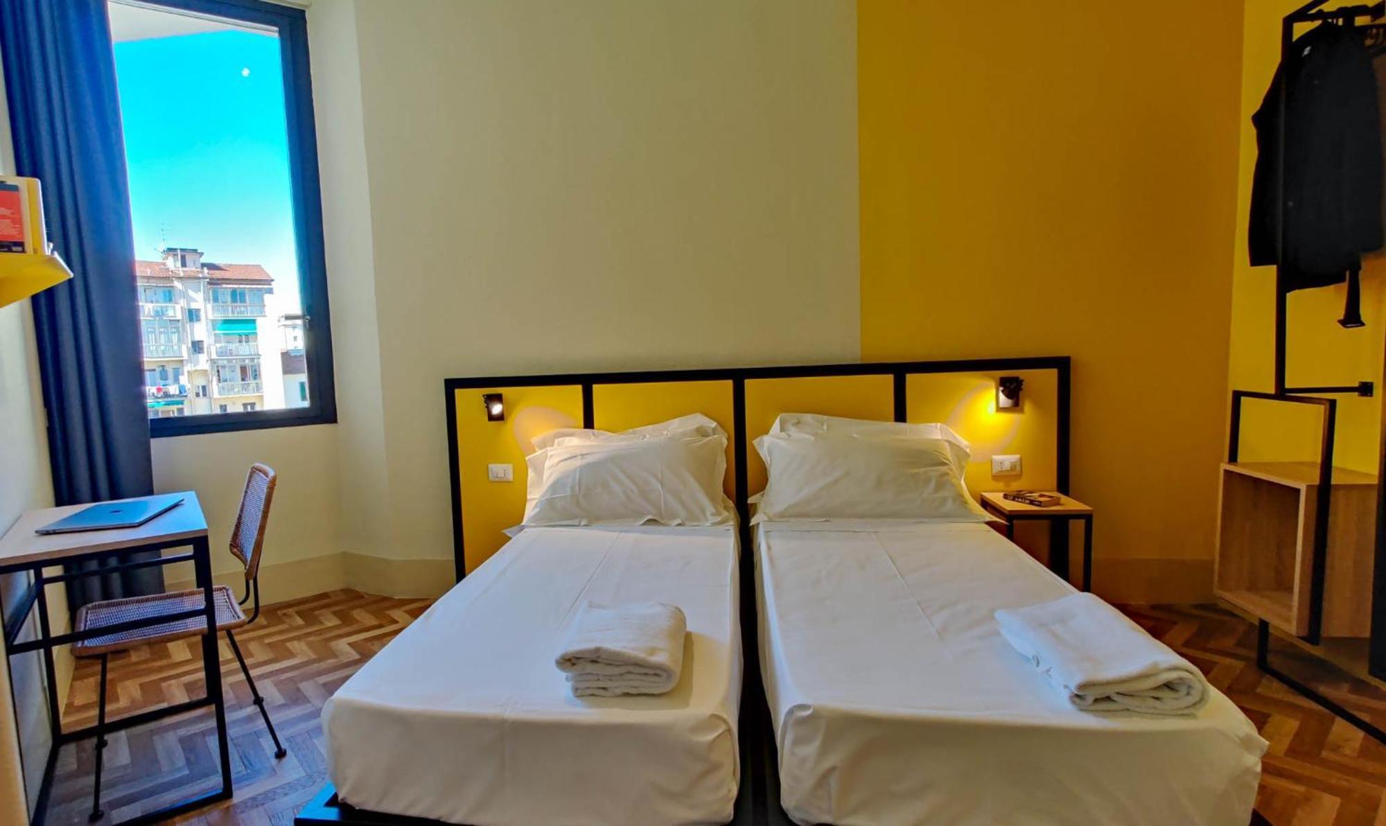 Hostel Yellowsquare