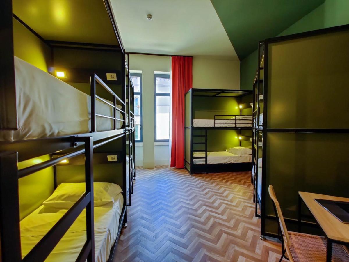Hostal Yellowsquare