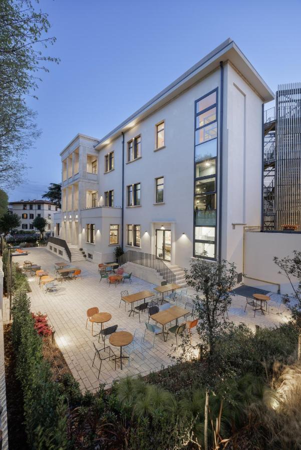 Hostal Yellowsquare *